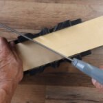 How to Cut a 45 Degree Angle With a Hand Saw